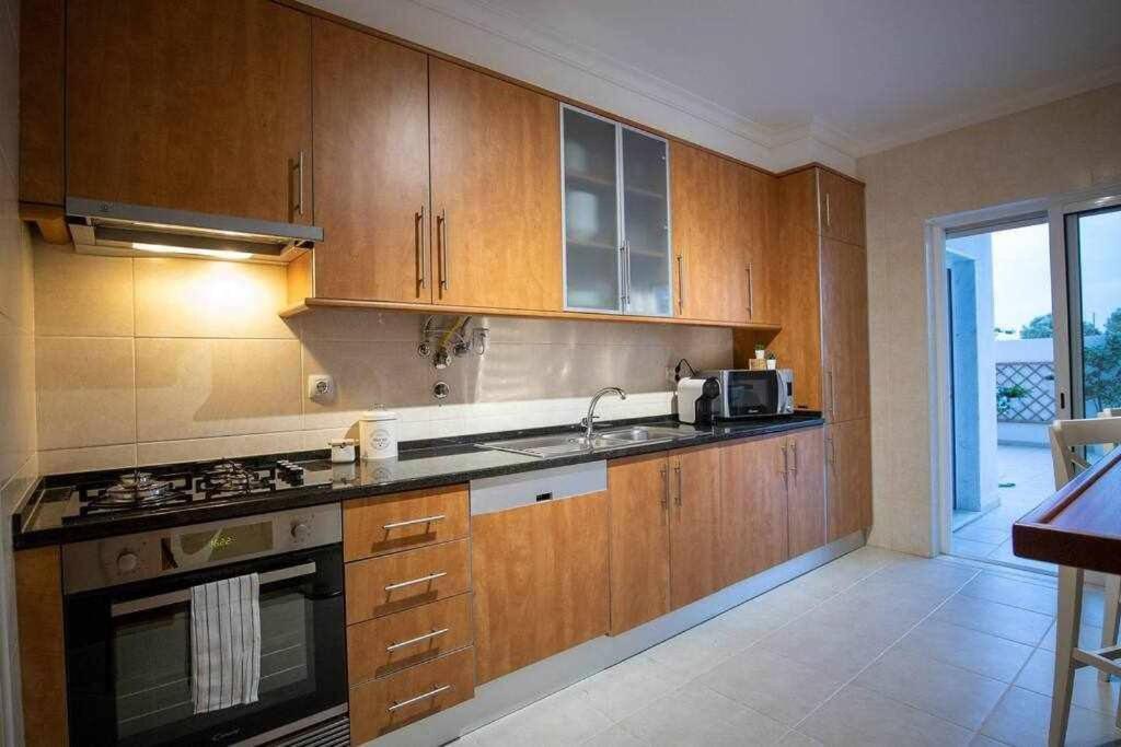 Modern 3Br Apt W/ Lg Terrace, Bbq, Ac & Parking Tavira Bagian luar foto