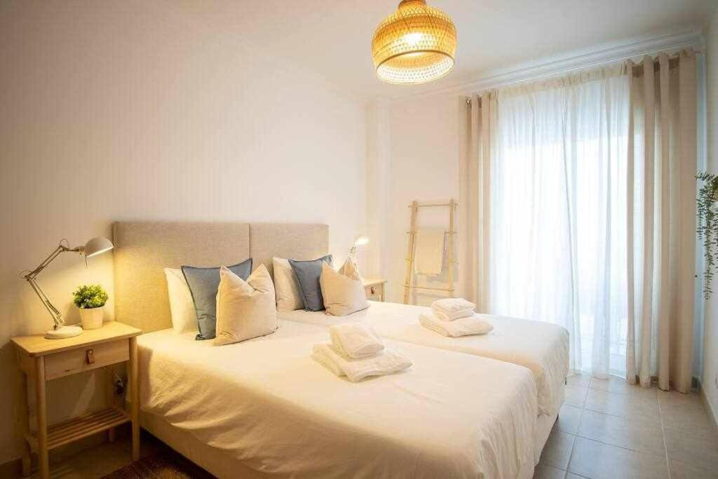 Modern 3Br Apt W/ Lg Terrace, Bbq, Ac & Parking Tavira Bagian luar foto